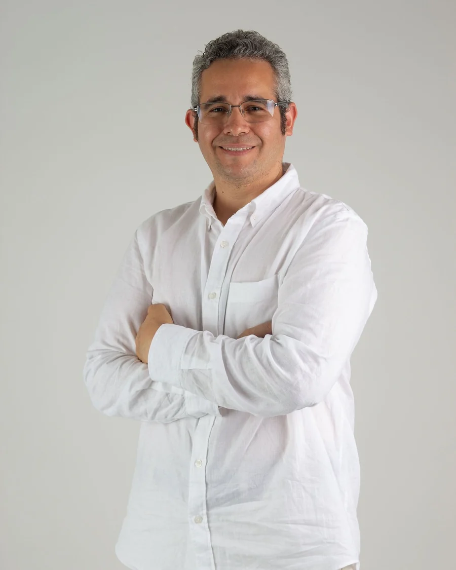 Jonnathan López, fundador de INNOVA INGENIERÍA
